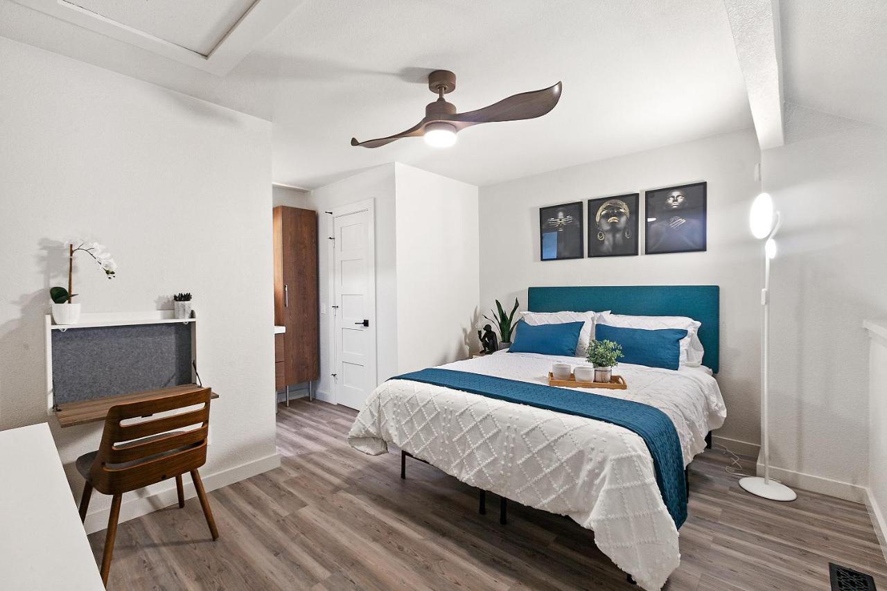 Contemporary Couples Getaway Near Austin Favorites - Loft 21 Apartment Exterior foto